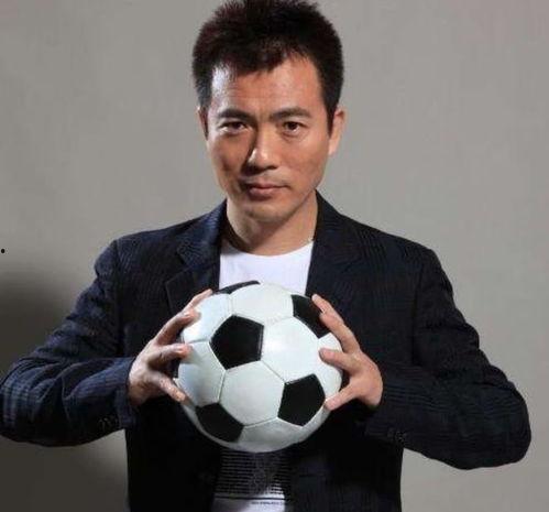 央视主持人爆料足球视频,足球幕后精彩瞬间  第3张